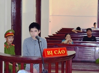 Đoạt mạng bà nội rồi đi ngủ, cháu trai lãnh 11 năm tù