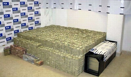 Choáng với cảnh tượng nhìn thấy trong nhà trùm buôn lậu ma túy Mexico