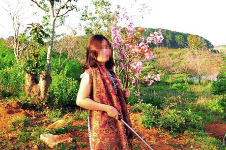 Kỷ luật nữ Phó Giám đốc Sở bẻ hoa anh đào