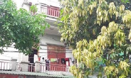 Người đàn ông chết trong tư thế treo cổ khi vào nhà nghỉ với gái trẻ