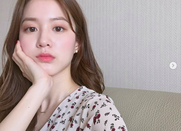 Ngắm vẻ đẹp của cô nàng Hàn Quốc được khen xinh rất... tự nhiên