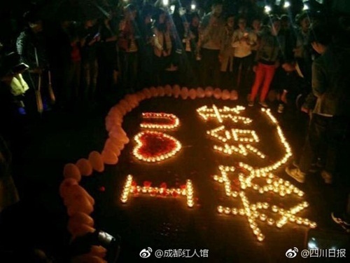 Màn câu hôn lãng mạn bằng nến: Ông trời 