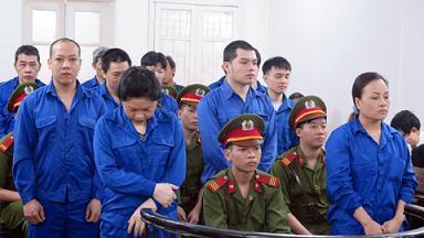 Xử đường dây mua bán gần 1.200 bánh heroin: Tòa tuyên 8 án tử hình
