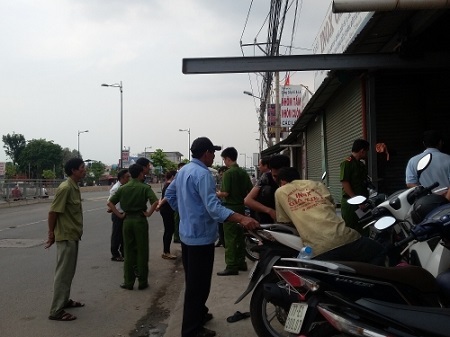 Máy dập thép rơi trúng đầu, một công nhân tử vong