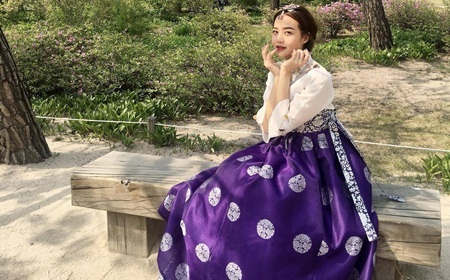 Kiều Ngân tung bộ ảnh mặc Hanbok mặc tin đồn sắp kết hôn
