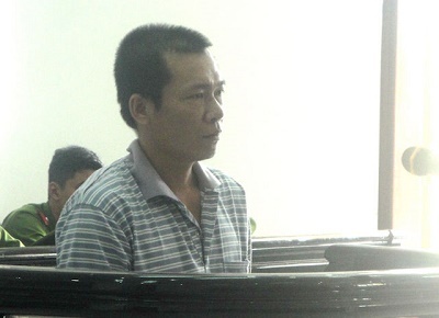 Hoãn phiên xử gã chồng