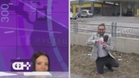 MC xinh đẹp chui xuống bàn khi bị cầu hôn trên truyền hình trực tiếp