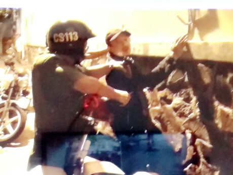 Bắt thanh niên đất Cảng 