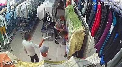 Xác định danh tính nhóm thanh niên xông vào cửa hàng quần áo chém người