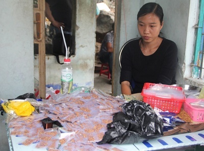 Phát hiện hơn 1.000 gói “cỏ Mỹ” trong nhà cô gái 9X