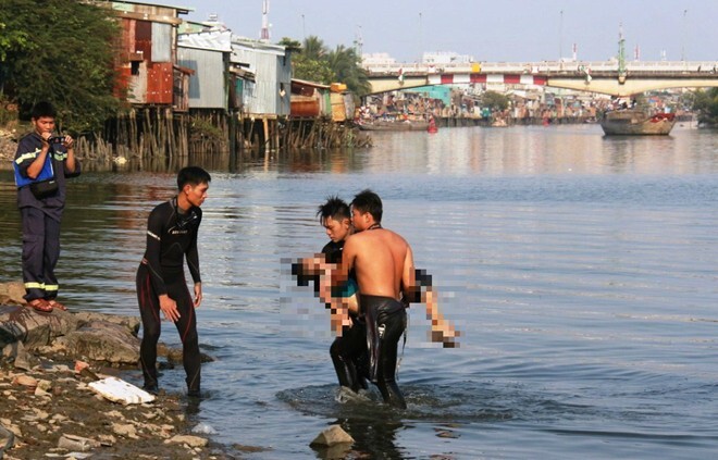 Đi tắm biển, 7 học sinh Quảng Ngãi gặp nạn