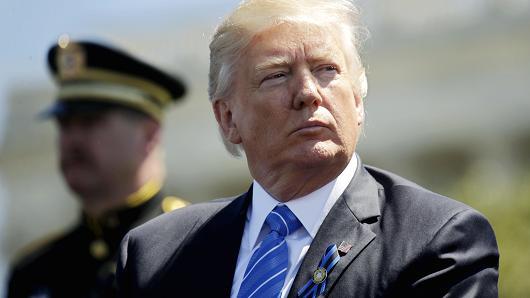 Không chỉ Đảng Dân chủ, cả đảng Cộng hòa cũng không thể bình tĩnh với ông Trump