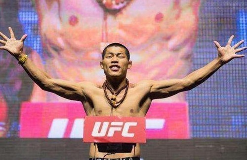 “Ma cà rồng” làng MMA thách Đệ nhất Thiếu Lâm trụ nổi 1 phút