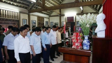 Nhiều hoạt động kỷ niệm 127 năm Ngày sinh Chủ tịch Hồ Chí Minh