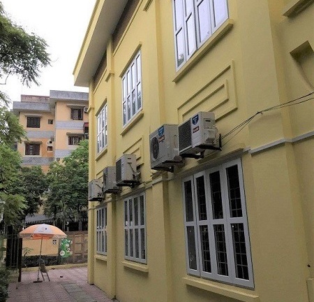 Vụ trẻ rơi từ tầng 2 trường mầm non ở Hà Nội: Kỷ luật 2 giáo viên