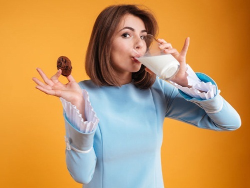 Uống sữa lúc nào lợi cho sức khỏe?