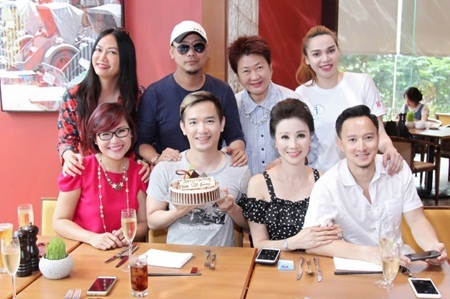 Dàn sao Việt đến chúc mừng Việt Quang thêm tuổi mới