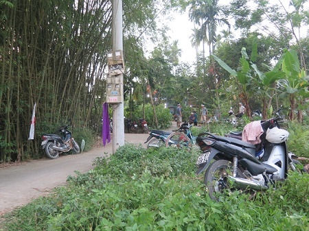 Tạm giữ thanh niên 8X cầm dao truy sát cả gia đình
