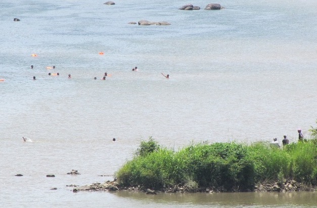 Vụ 4 HS chết đuối ở Phú Yên: Đúng quy trình nhưng... thiếu cảnh báo