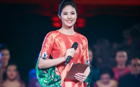 Người đẹp lấn sân MC: Cơ hội xóa mác “bình hoa di động”