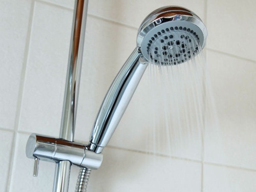 7 lý do khiến bạn nên dừng tắm nước nóng ngay