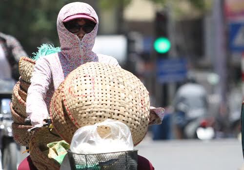 Dự báo thời tiết ngày 5/6: Hà Nội tiếp tục nắng nóng 40 độ C