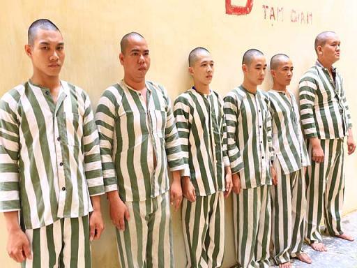 Tạm giữ nhóm côn đồ 