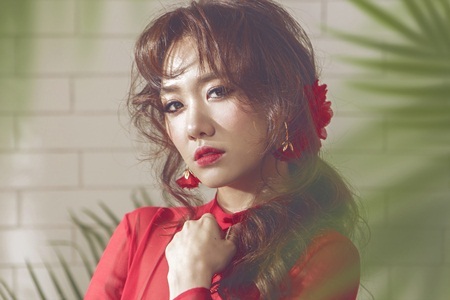 Sau 4 năm bước chân vào showbiz Việt, Hari Won đã làm được những gì?