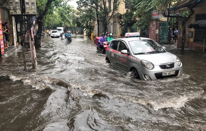 Dự báo thời tiết 14/6: Hà Nội tiếp tục mưa lớn, kéo dài 6 ngày