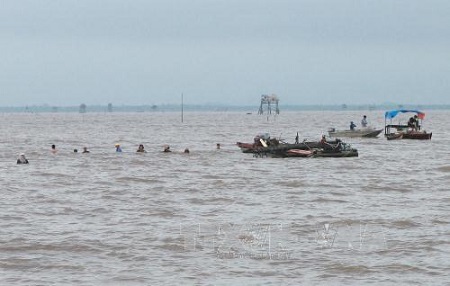 Một ngư dân bị mất tích khi đang làm việc tại bãi ngao