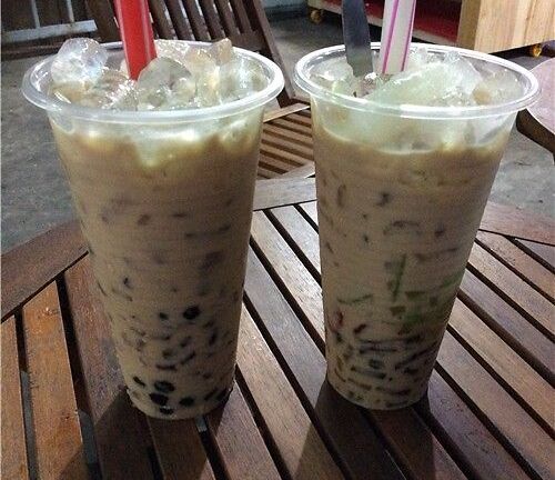 Trà pha bằng hóa chất đang đầu độc giới trẻ