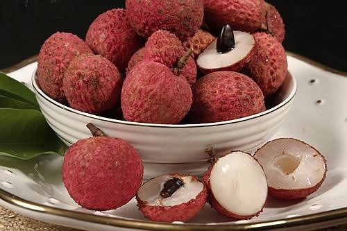 Cách làm kem và sinh tố vải thiều