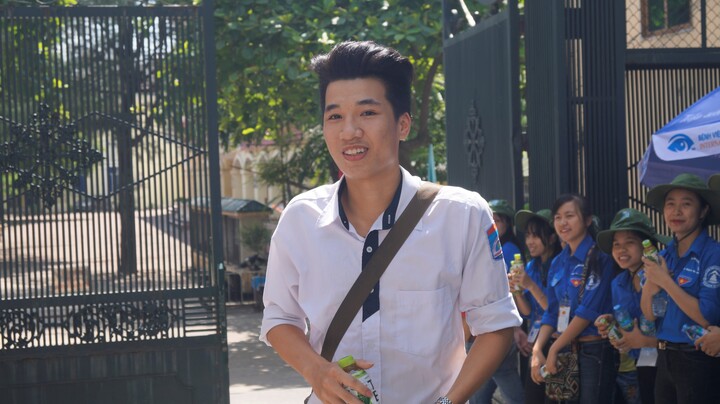 Những hình ảnh ngày đầu tiên kỳ thi THPT quốc gia 2017