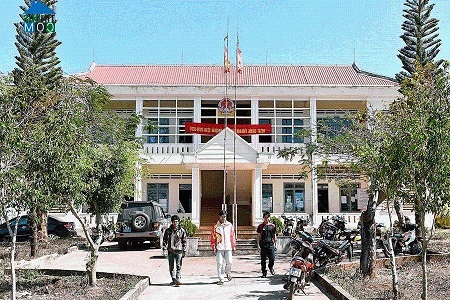 Thường xuyên sách nhiễu dân, cán bộ địa chính bị đuổi việc