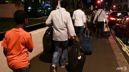 London sơ tán người dân sống trong 800 căn hộ chung cư vì lo ngại hỏa hoạn