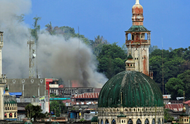 Kết thúc lệnh ngừng bắn, Marawi lại chìm trong bom đạn