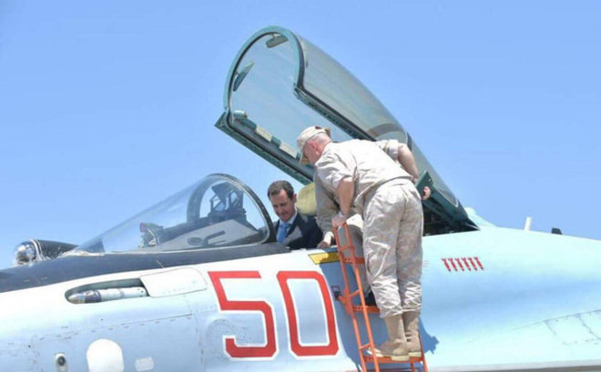 Giữa căng thẳng, Tổng thống Syria cưỡi chiến đấu cơ Su-35 Nga