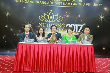 Nữ hoàng trang sức 2017: Thí sinh đoạt giải liệu có lại...mất tăm?