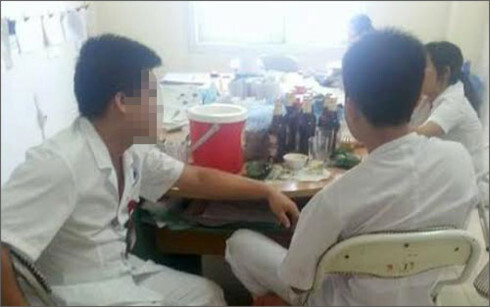 Thông tin mới nhất vụ bác sĩ, điều dưỡng “nhậu nhẹt” trong giờ làm việc