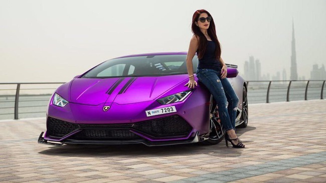 Bản độ Lamborghini màu tím đẹp long lanh của nữ đại gia