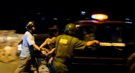 Cảnh sát nổ súng bắt tài xế taxi có lệnh truy nã toàn quốc