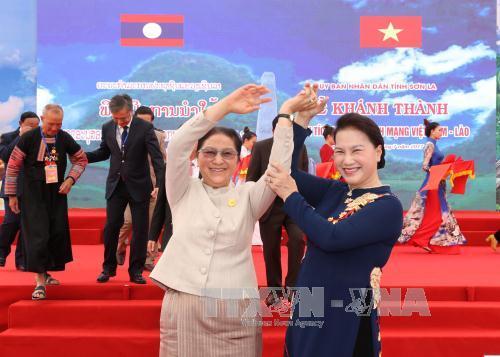 Chủ tịch Quốc hội Lào kết thúc chuyến thăm Việt Nam