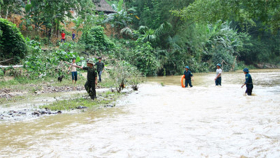 Phát hiện thi thể thứ 4 trong gia đình bị lũ cuốn