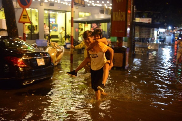 Hôm nay, Hà Nội dự báo có mưa lớn