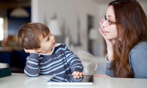 Cha mẹ làm những điều này sẽ giúp con có tính cách tuyệt vời