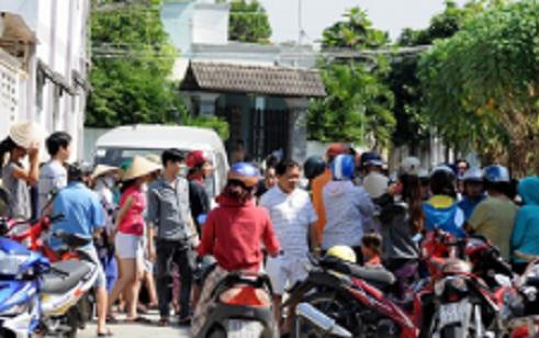 Điều tra nghi án Phó Chủ tịch xã cùng mẹ ruột bị chồng chém trọng thương