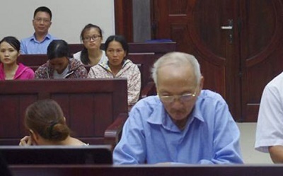 Hà Nội: Đâm tử vong em trai, cụ ông 73 tuổi lãnh 14 năm tù