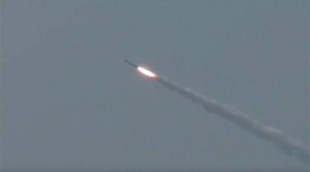 Sức mạnh quân sự: Tàu ngầm hạt nhân Nga bất ngờ phóng tên lửa hành trình