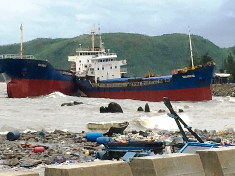 Bão số 2 đánh chìm, gây hư hỏng 47 tàu, thuyền ở Quảng Bình