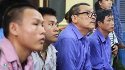 Đàn em Năm Cam xông vào bệnh viện đánh người được giảm án